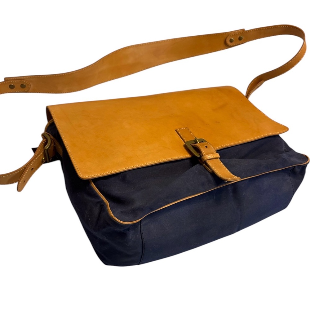Cole Haan Vintage Large Leather Messenger Computer Bag NWT